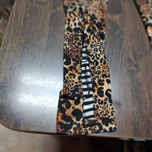 New No Boundaries Brown Black Leopard Print Side Bar Leggings Size Junior L - Picture 3 of 3